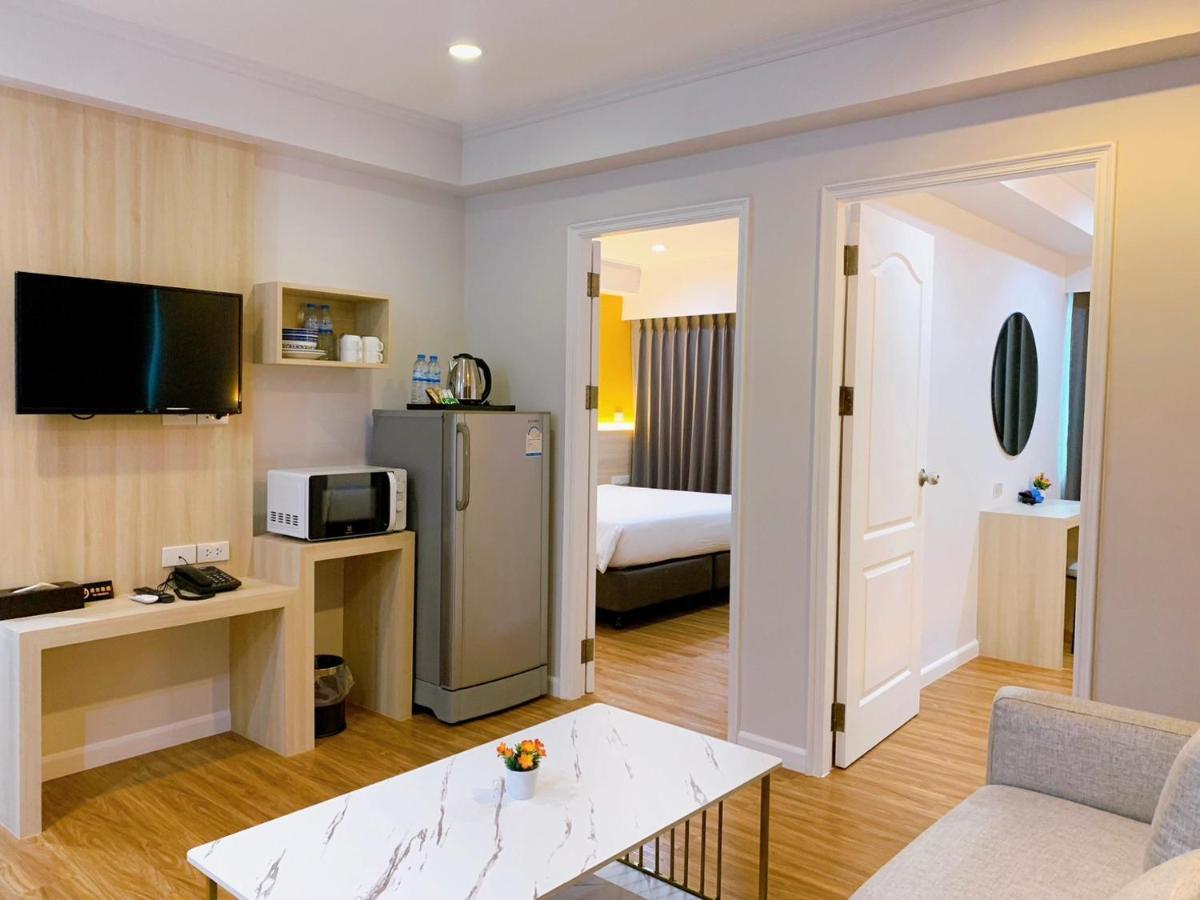 미로프트 사톤 호텔  방콕 외부 사진 A typical hotel room
